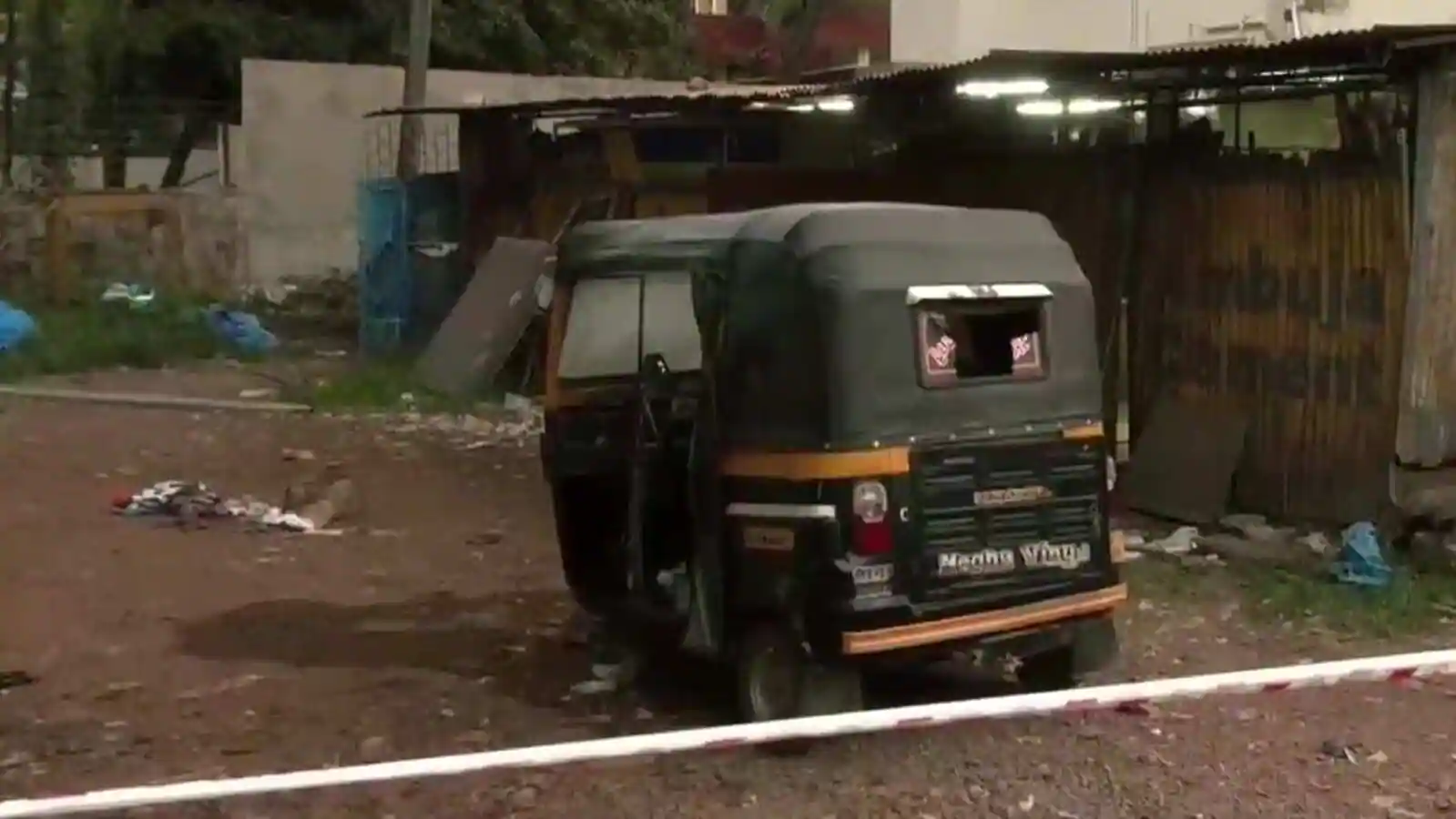 Auto Rickshaw Explodes In Mangalore