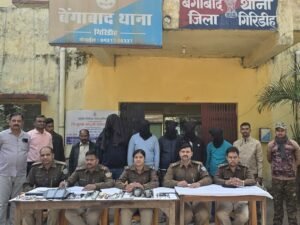 ​गिरिडीह के बेंगाबाद में स्कॉर्पियो चोरी कांड का खुलासा: पांच गिरफ्तार, चोरी की गाड़ी को कोच और शराब की दुकानों में किया गया था इस्तेमाल - गिरिडीह न्यूज