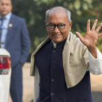 'आरएसएस कार्यकर्ता गंजे व्यक्ति को कंघी बेच सकते हैं': विवाद के बीच दिग्विजय सिंह ने फिर संघ की प्रशंसा की