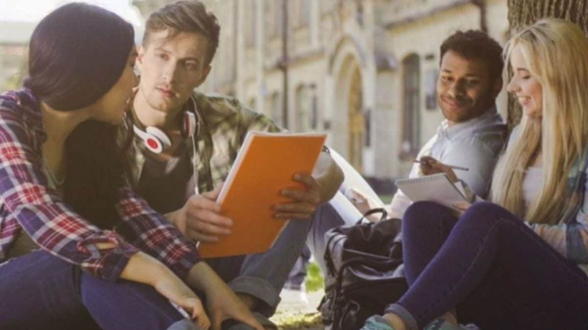 वर्तमान में भारत में 72000 से अधिक विदेशी छात्र पढ़ रहे हैं: सरकार ने राज्यसभा से कहा