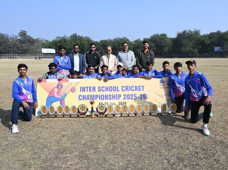 डीएवी स्कूल स्कूल ने जीता वॉलियल क्रिकेट चैंपियनशिप: जीजीपीएस को रोमांचक सुपर ओवर में हराया, आदित्य कुमार 'प्लेयर ऑफ द मैच' घोषित - बोकारो समाचार