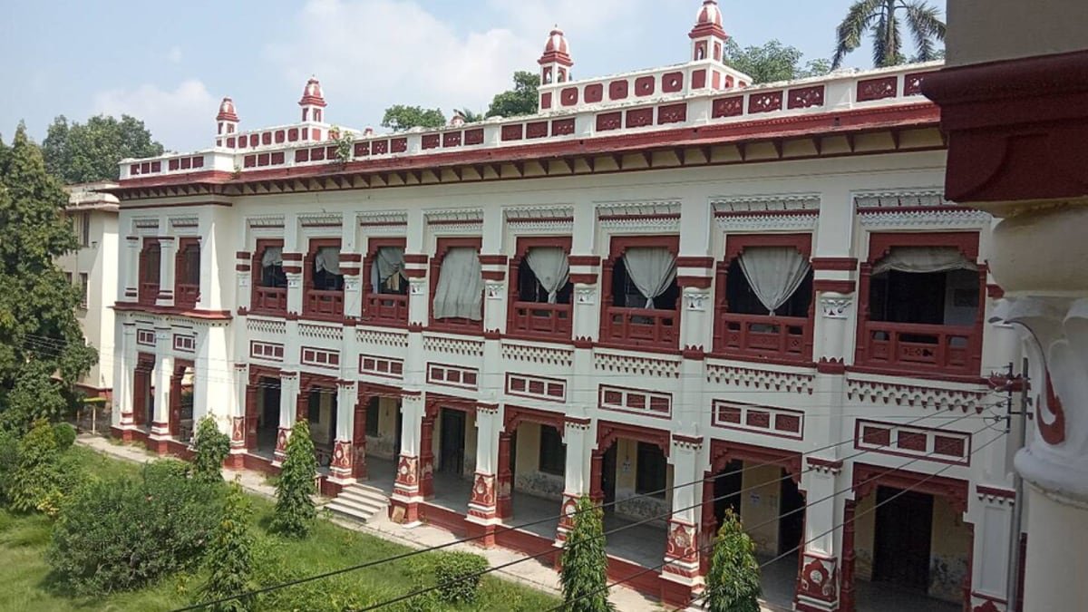 भारत के शीर्ष 10 सबसे पुराने विश्वविद्यालय आज भी फल-फूल रहे हैं