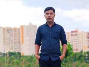 नोएडा में अवैध सामान की दुकान में एक की मौत: दो महीने पहले दिल्ली से लौटा था घर; गोड्डा-पीरपैंती रोड पर हुआ हादसा, चार लोग गंभीर रूप से घायल - गोड्डा न्यूज़