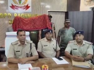 छताबाद मामले में 32 लोगों के मामले दर्ज: तीन गिरफ्तार, दो घायल; पुराने विवाद का मामला - धनबाद समाचार