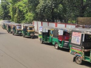 डीजल में डीजल संकट से ऑटो के फाई थमे: पंपों पर भारी भीड़, बाजारों पर सामान ई-कारखानों की संख्या; डीजल टेंपो चालक - धनबाद समाचार