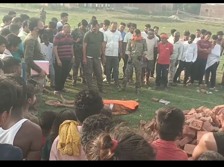 पलामू में कंकाल के पीछे मिला एक व्यक्ति का शव: हथियारबंद हथियार और गिरोह से कुचलकर हत्या, मृतक की नहीं हो सकी पहचान - पलामू समाचार
