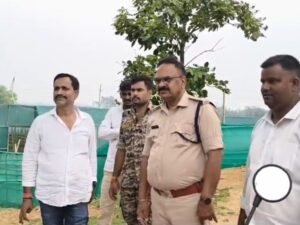 chandipura virus पुलिस के कब्जे में आए बदमाश ने घर में रखी नकदी: मधुपुर में 40 हजार की मांगी रकम, आभूषण लूटे; परिवार से लेकर राजघराने तक का विरोध - देवघर समाचार