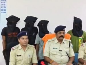 12 गोदामों में चोरी का खुलासा: चार गिरफ्तारियां, औज़ार और सामान बरामद; गैंग से जुड़े अन्य सहयोगियों की खोज -जमशेदपुर (पूर्वी सिंहभूम) समाचार