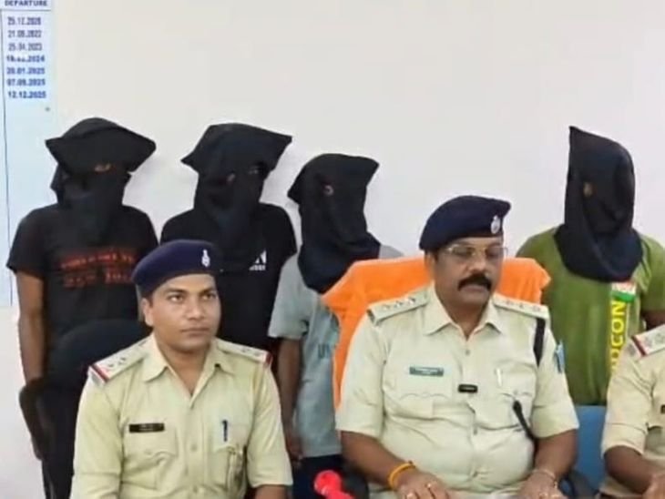 12 गोदामों में चोरी का खुलासा: चार गिरफ्तारियां, औज़ार और सामान बरामद; गैंग से जुड़े अन्य सहयोगियों की खोज -जमशेदपुर (पूर्वी सिंहभूम) समाचार
